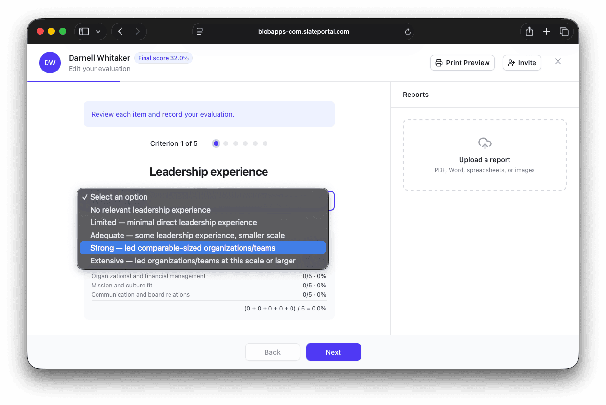 Evaluation screen scoring a candidate's leadership experience, with the score updating live
